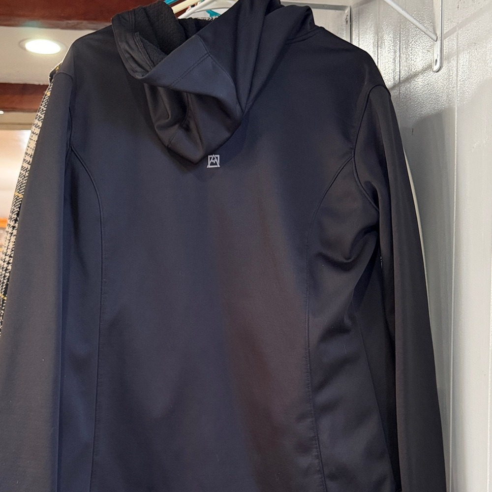 Avalanche Black Softshell Jacket with Chest Zip - image 5